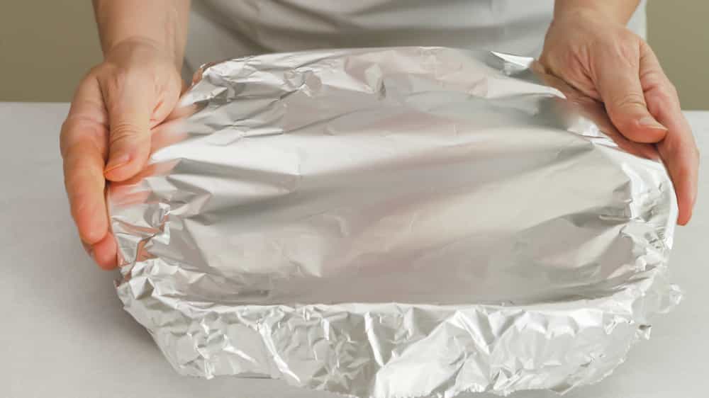 Can You Put Aluminum Foil In The Pressure Cooker