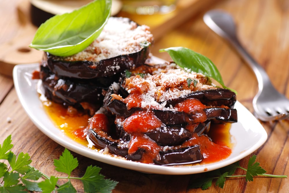 what to serve with eggplant parmesan