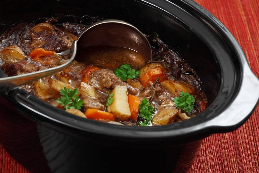 can i leave food in slow cooker overnight