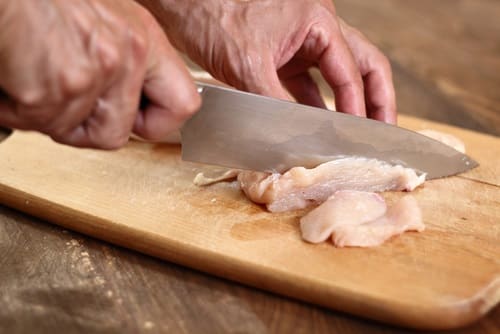 Use clean utensils when preparing the chicken