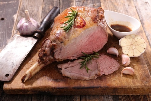 Perfectly roasted lamb leg