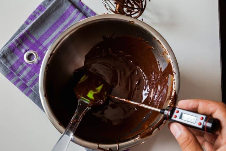 Melted Chocolate Won't Harden: 3 Reasons - Miss Vickie
