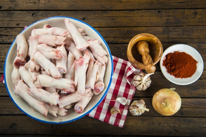Raw crubeens or pig trotters ingredients
