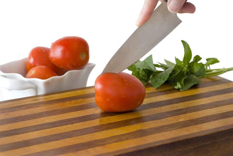 cutting tomato