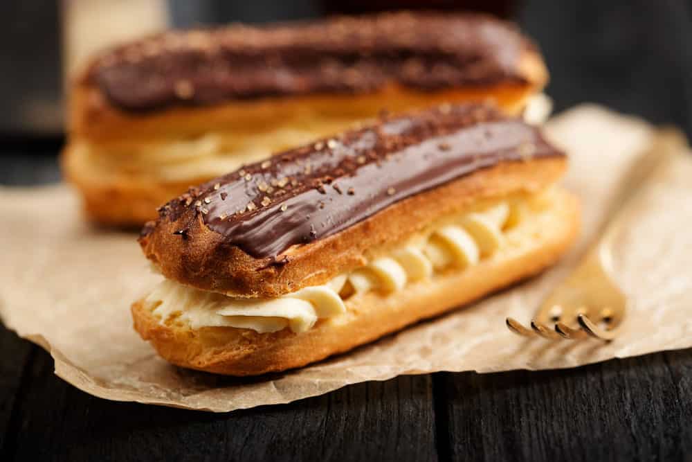 do eclairs need to be refrigerated