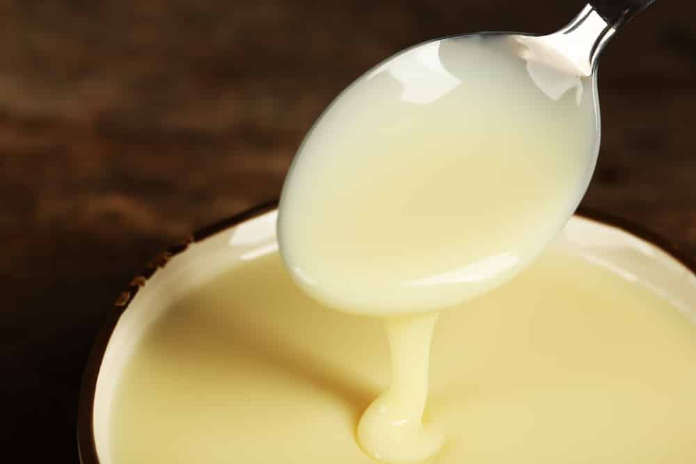  le lait concentré sucré est brun