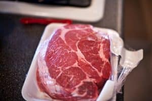 Chuck Roll vs Chuck Roast: What's The Difference? - Miss Vickie