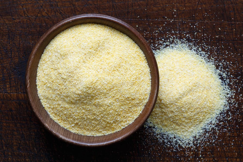can you substitute grits for cornmeal