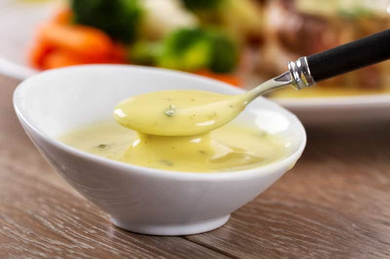 béarnaise sauce bowl with spoon