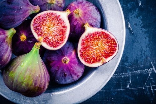 Figs are perfect to make savory and sweet dish