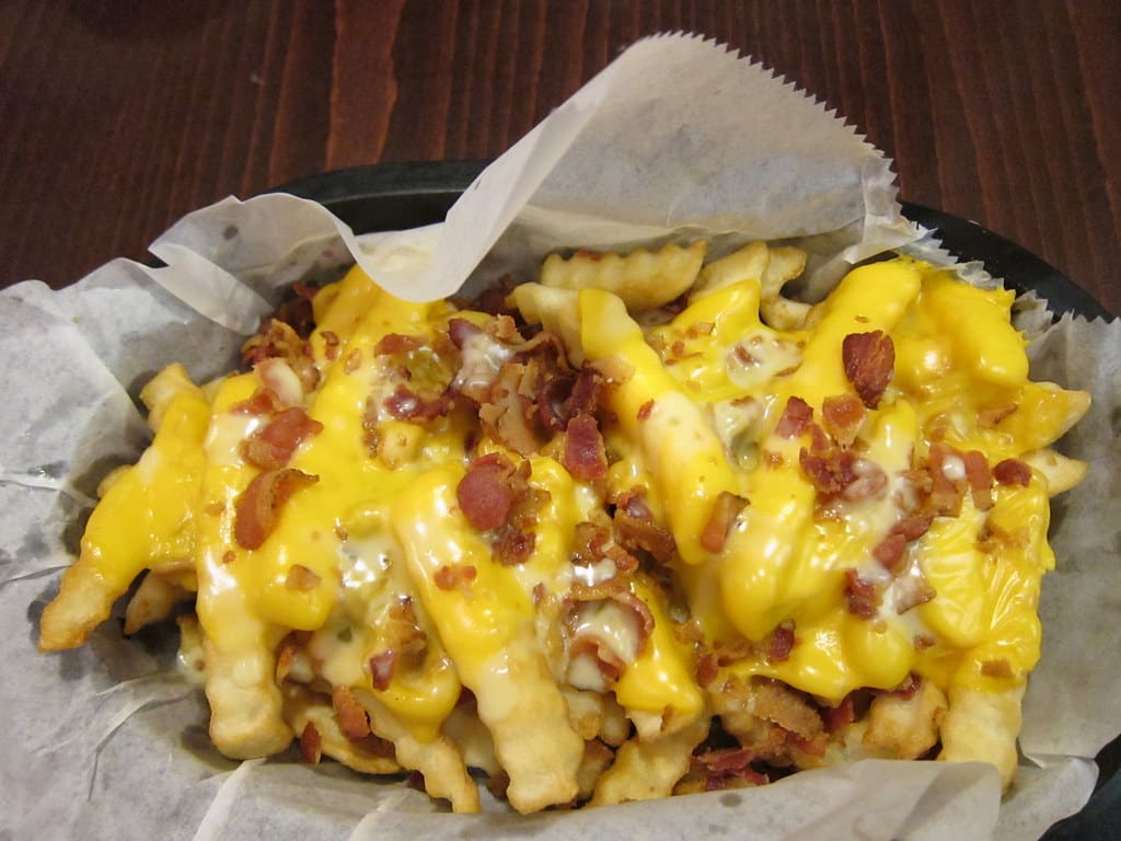 Cheese chips with bacon