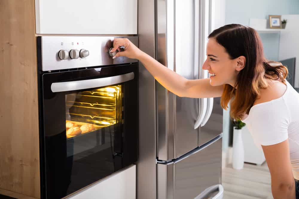 oven light wont turn off