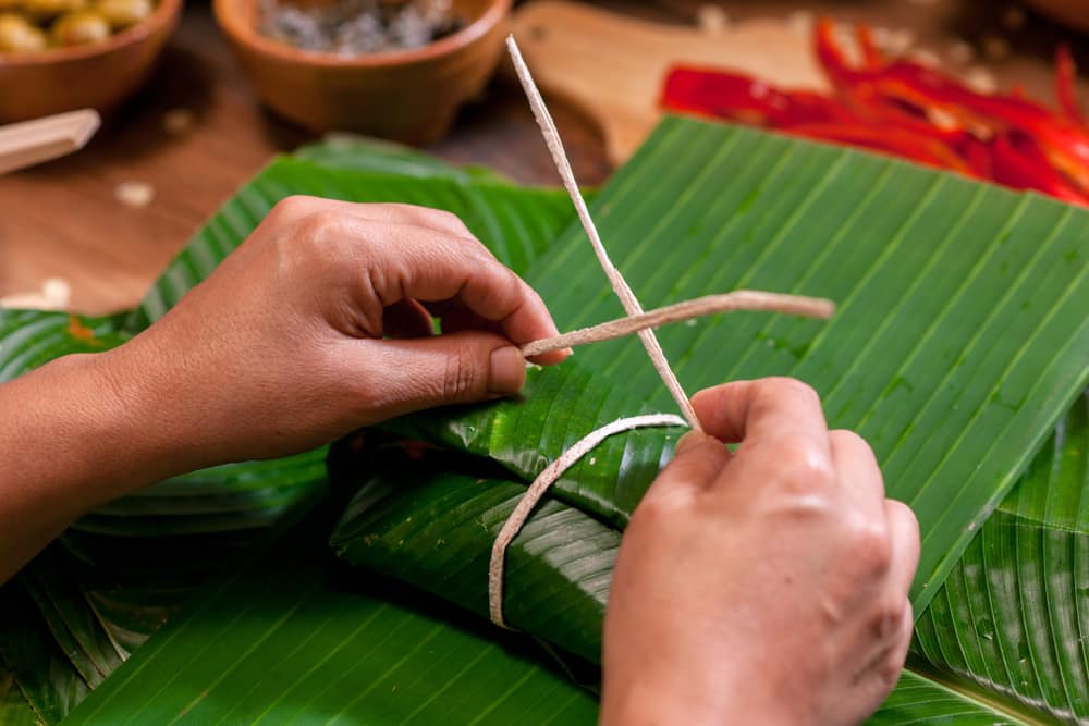 banana leaves act as juice-protecting-wrapper