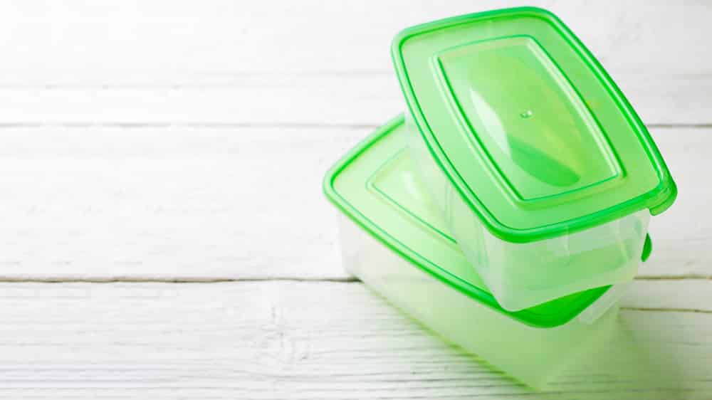 how to get onion smell out of tupperware