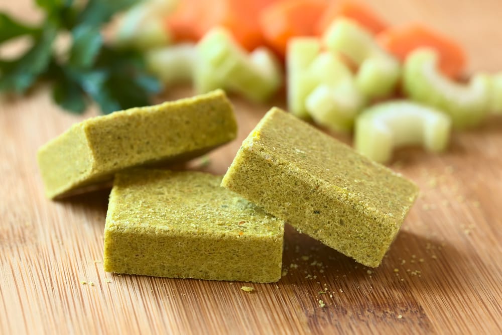 Vegetable bouillon cubes