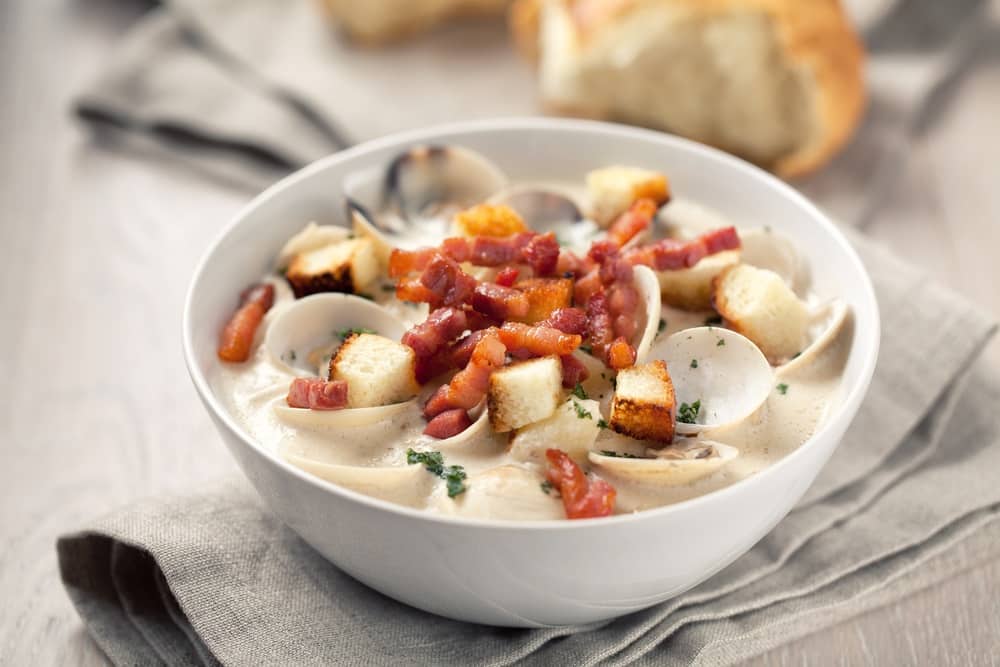 clam chowder with garnish