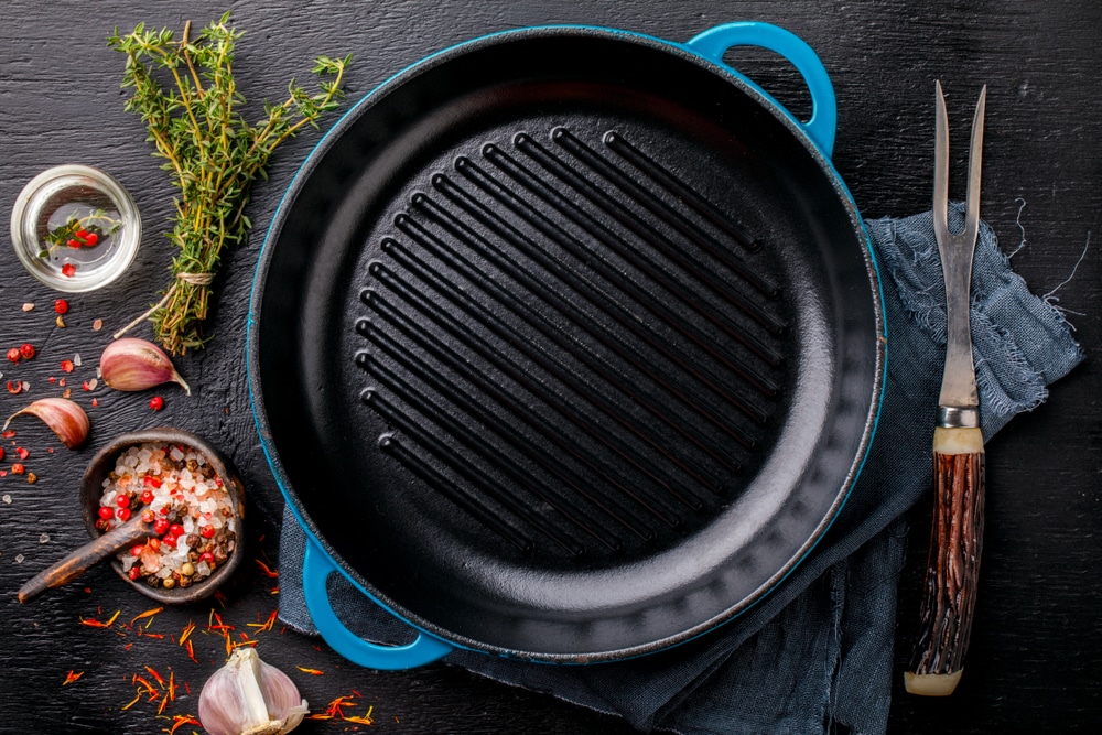 how to clean a griddle after use