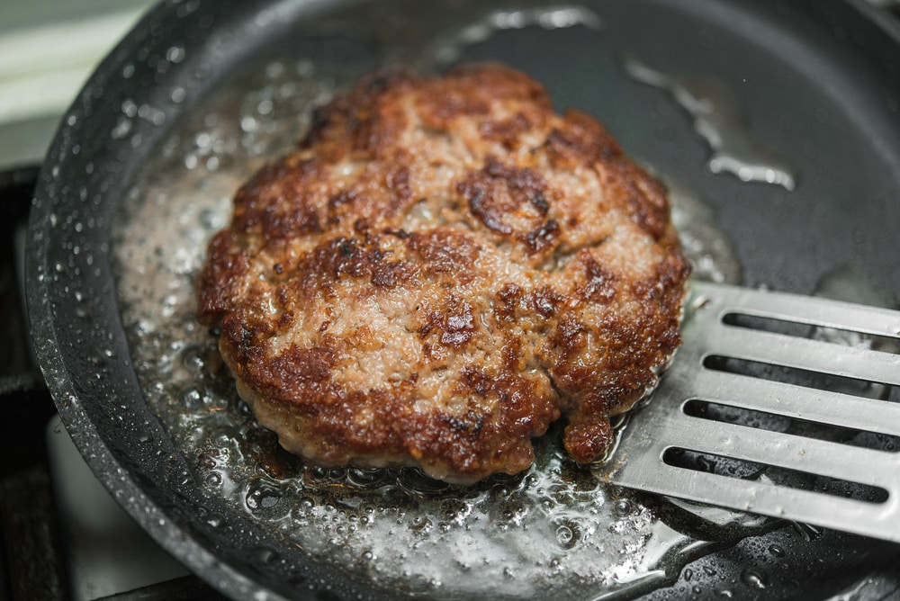 how to pan fry burgers without burning