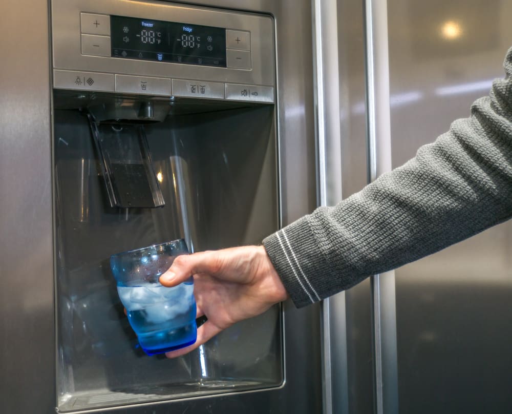 frigidaire refrigerator water dispenser won't shut off