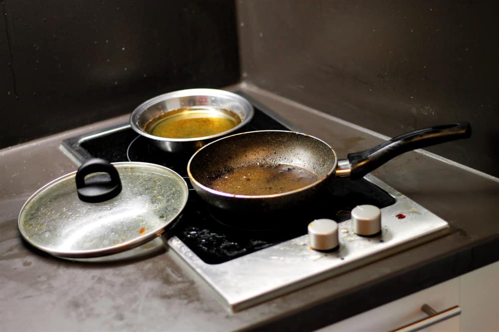 4-tips-on-how-to-get-sticky-oil-off-pans-miss-vickie