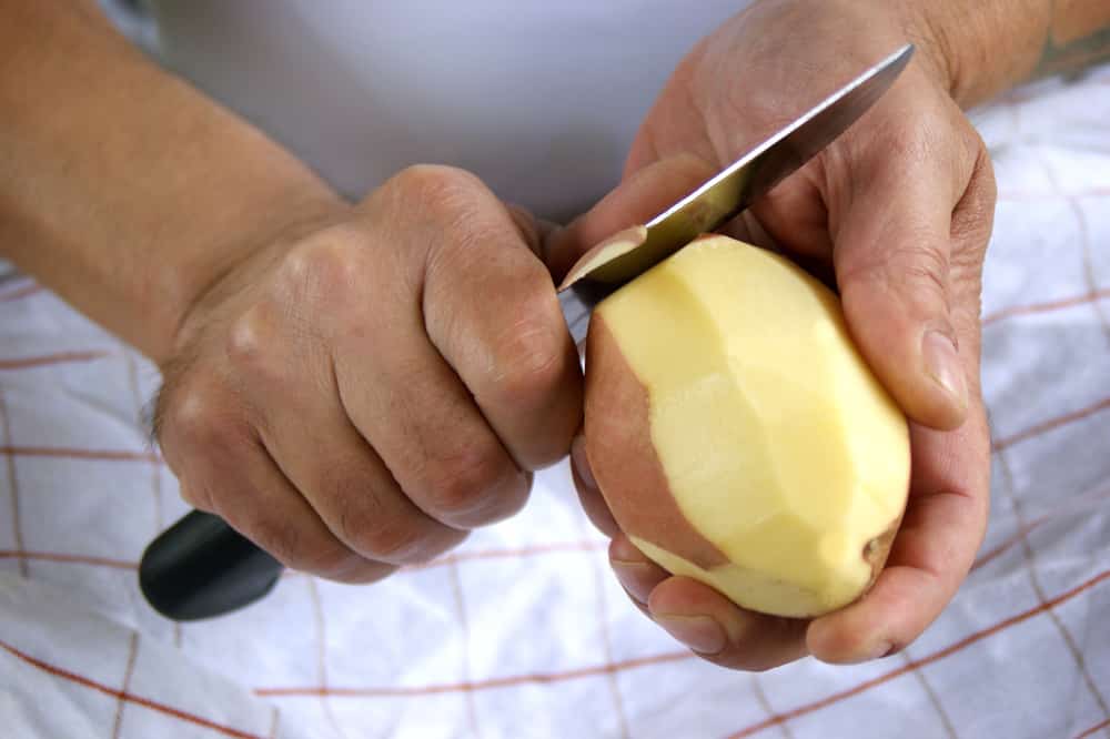 should you peel potatoes before boiling