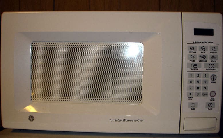 GE turntable microwave oven