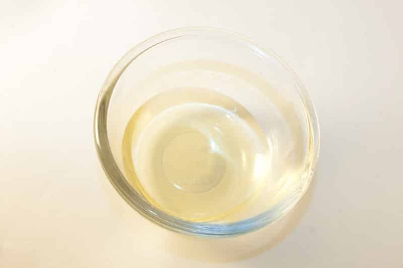 rice vinegar light yellow