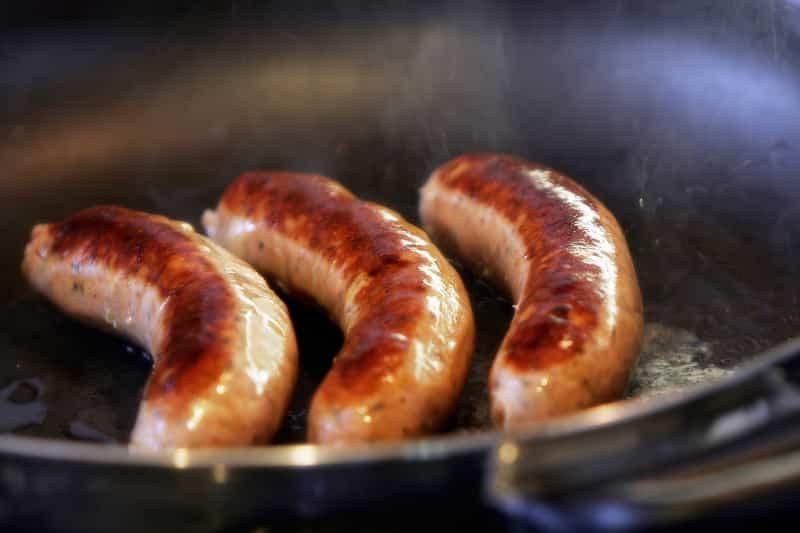 frying sausages pan