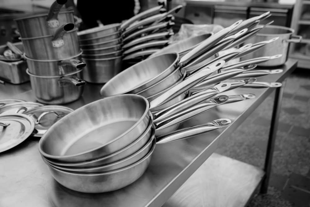 how to tell aluminum from stainless steel cookware