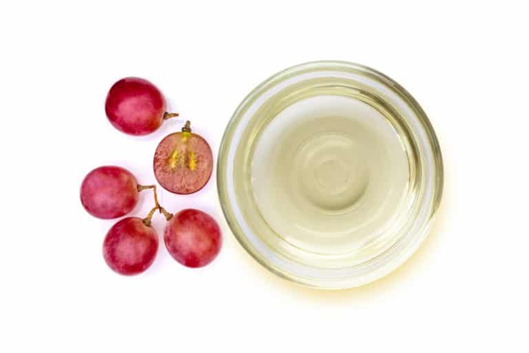 White Wine Vinegar vs White Cooking Wine What's The Difference? Miss