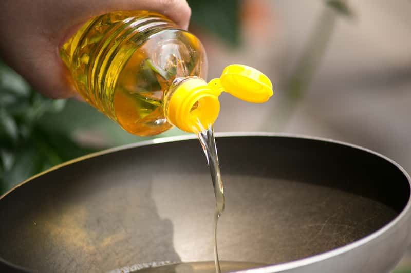 cloudy vegetable oil