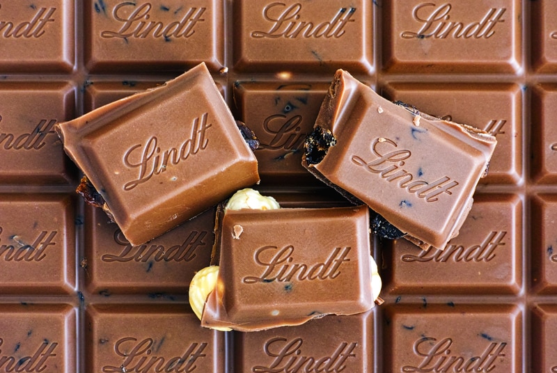 lindt raspberry filling chocolate bar discontinued