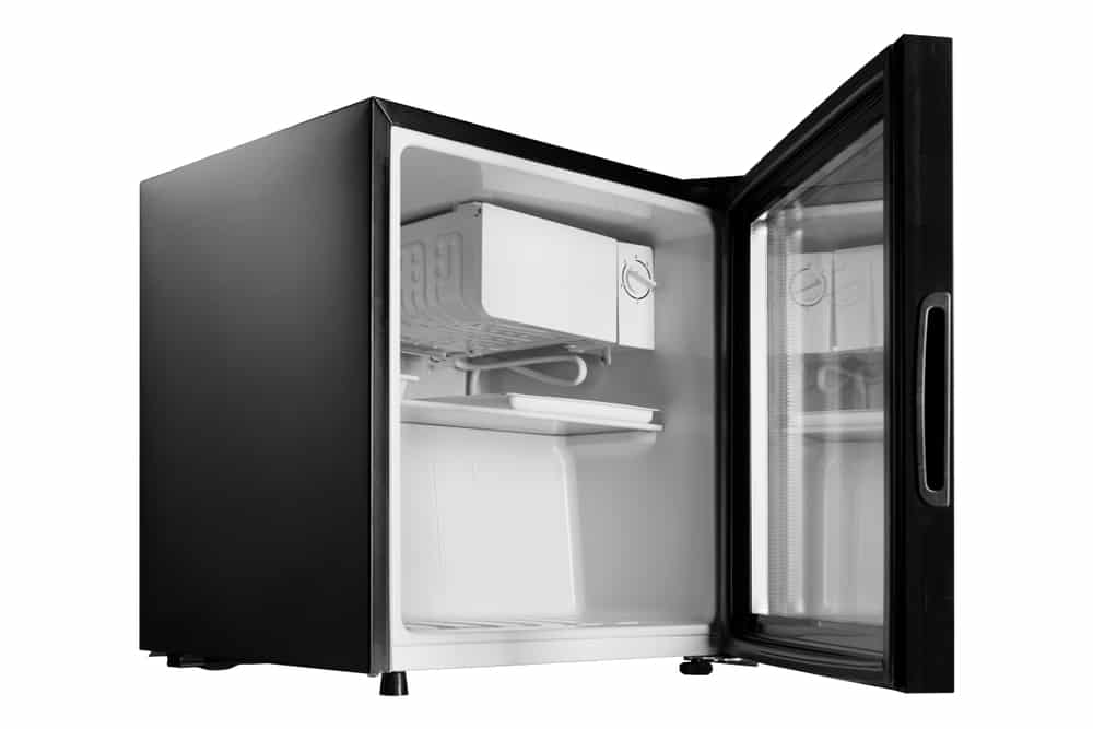 hisense mini fridge with freezer not cooling