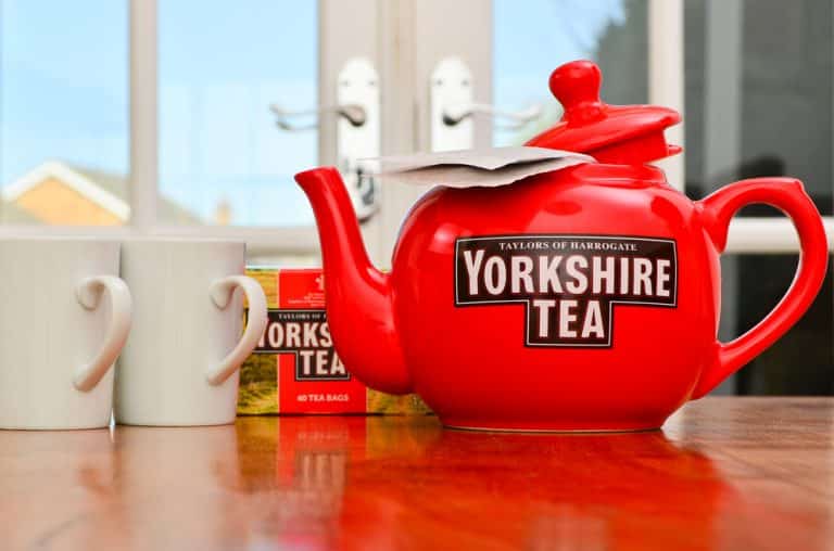 Yorkshire Tea vs Yorkshire Gold Overview) Miss Vickie