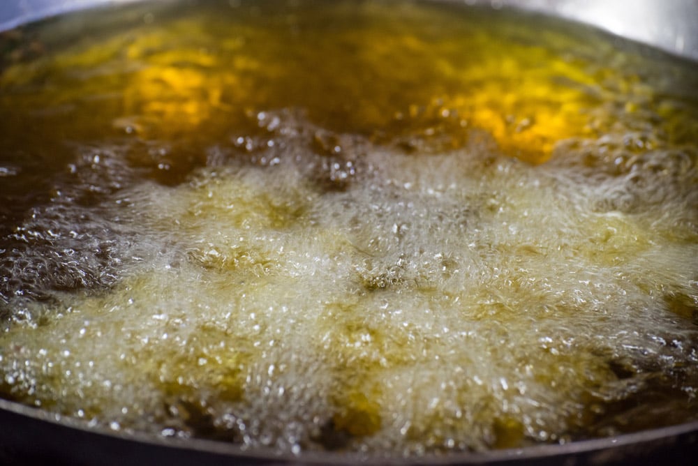 A bubble from a raw ingredient that cooking by deep fry in hot oil