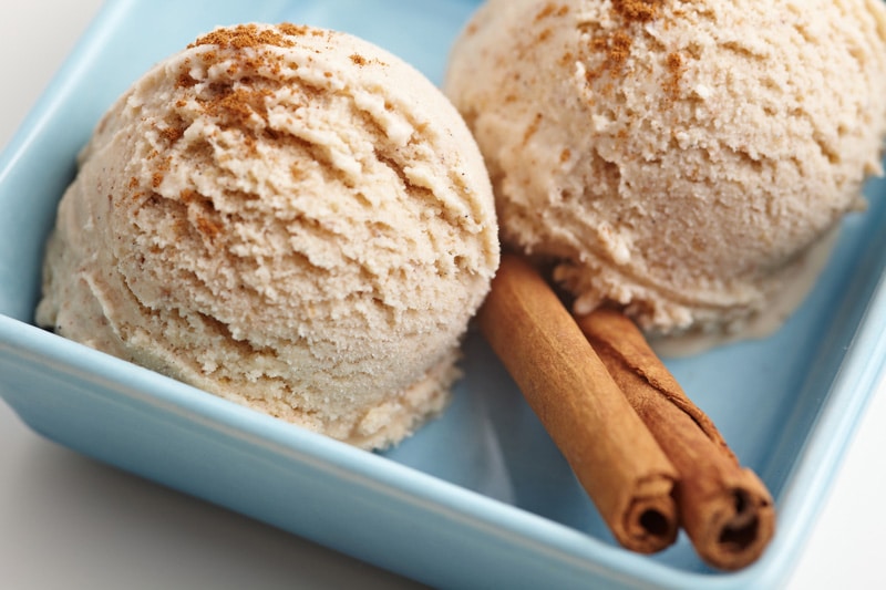 Homemade cinnamon ice cream