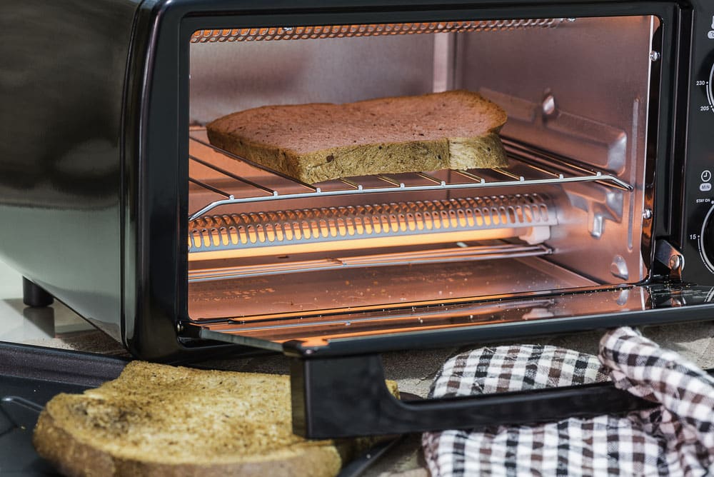 Electric micro oven with bread