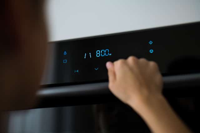 Touch display microwave oven