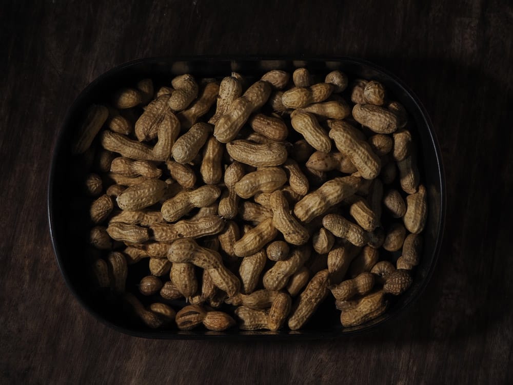 Boiled peanut kernels are delicious to eat