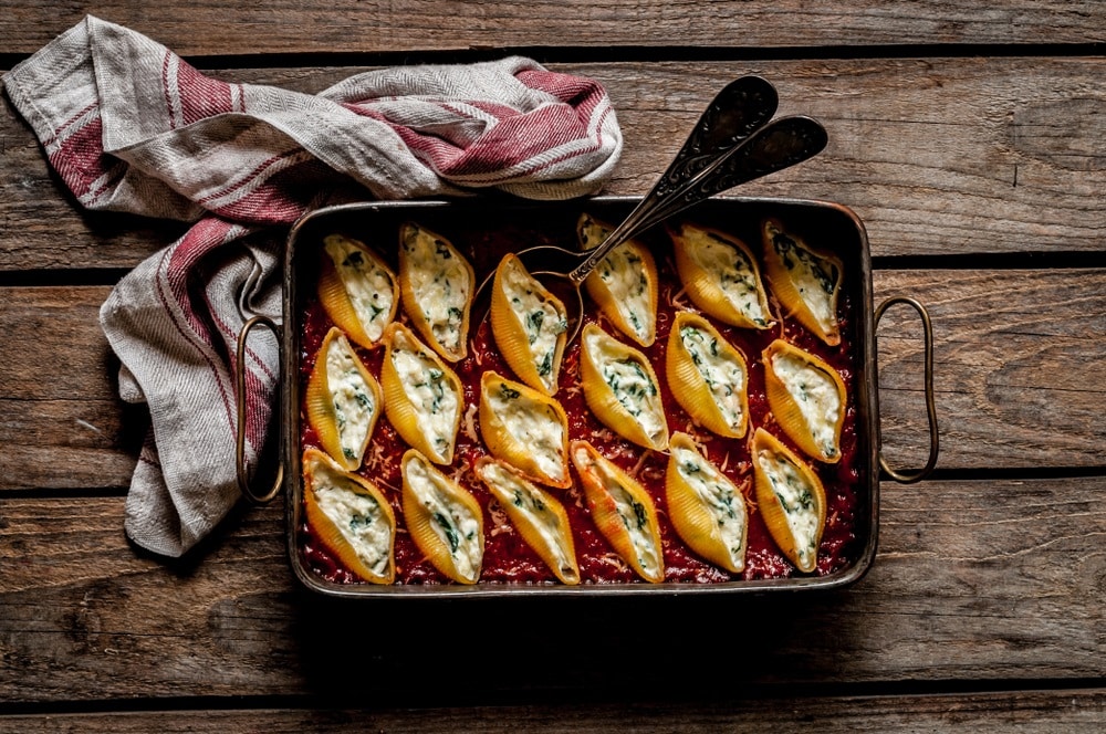 Baked Cheese and Spinach Stuffed Pasta Shells
