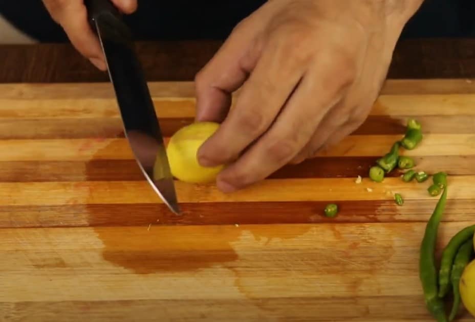 chop lemon chili