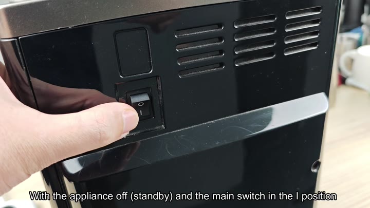Appliance main switch in I position Appliance main switch in I position