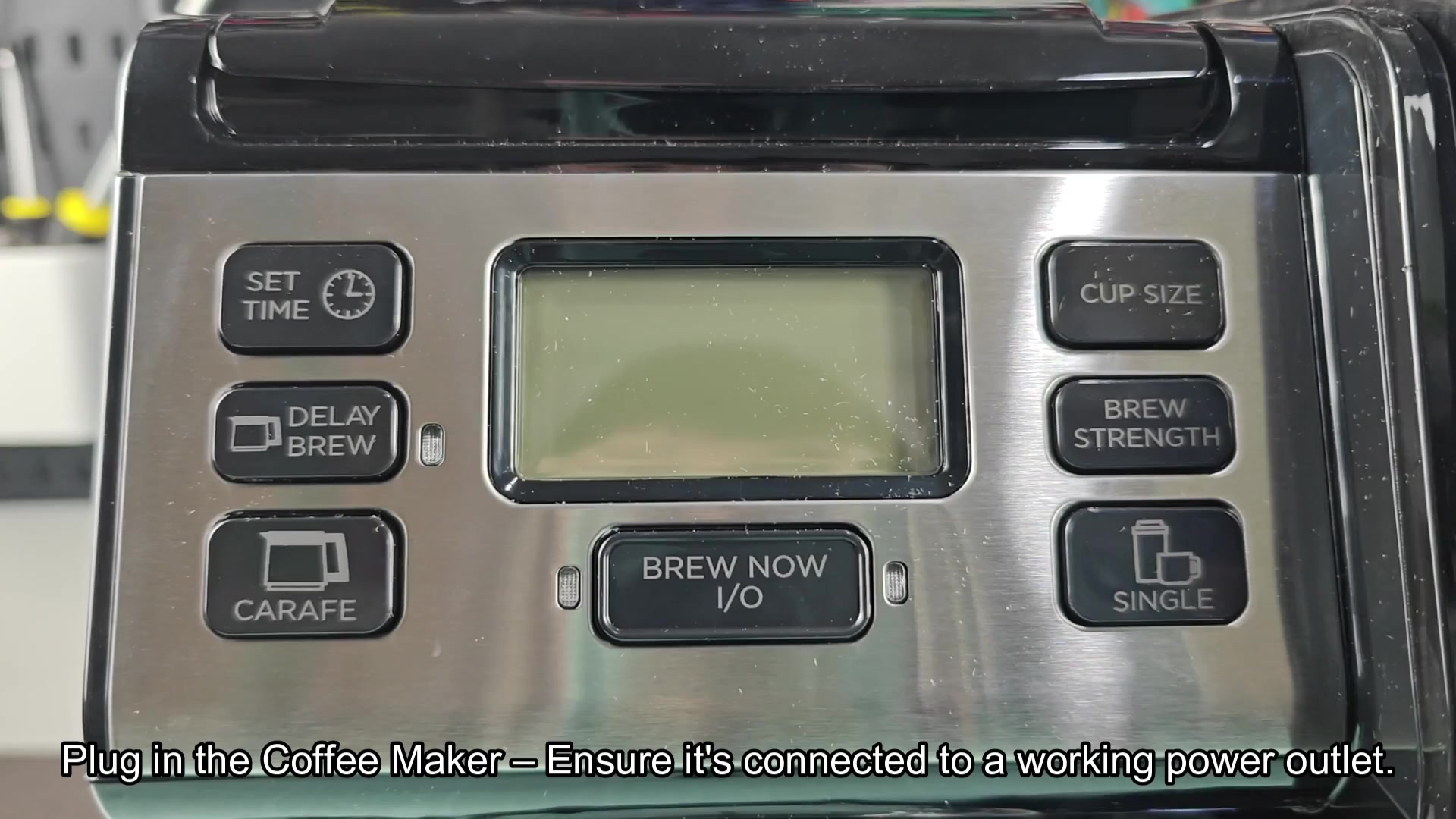 Blue backlight turns on coffee maker screen Blue backlight turns on coffee maker screen