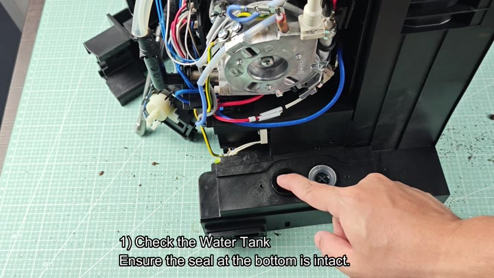 Checking water tank bottom seal Checking water tank bottom seal