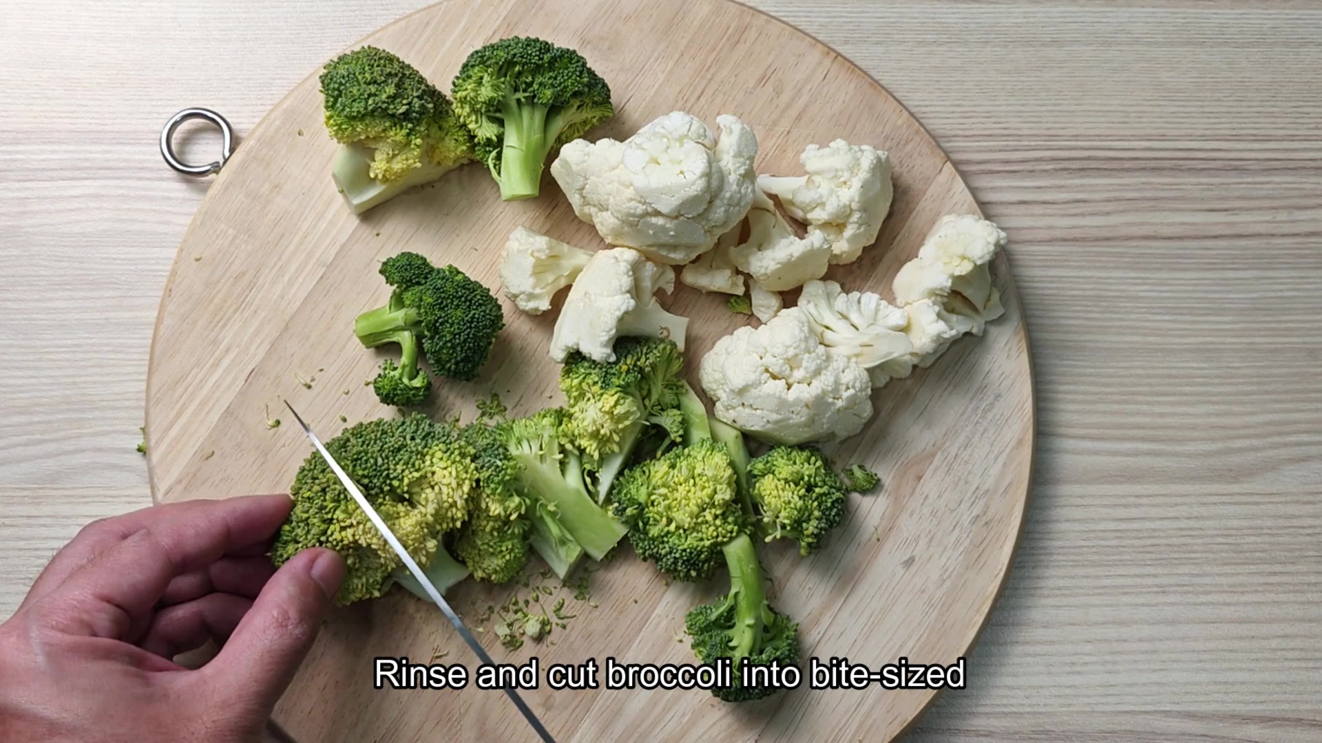 Cut broccoli into bite-sized florets Cut broccoli into bite-sized florets