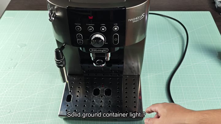 DeLonghi Magnifica S Smart red indicator DeLonghi Magnifica S Smart red indicator