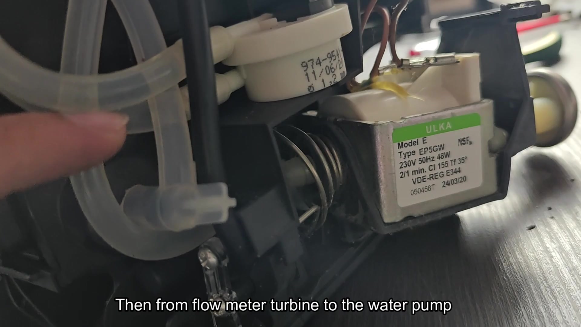 Flow meter connected to ULKA pump Flow meter connected to ULKA pump