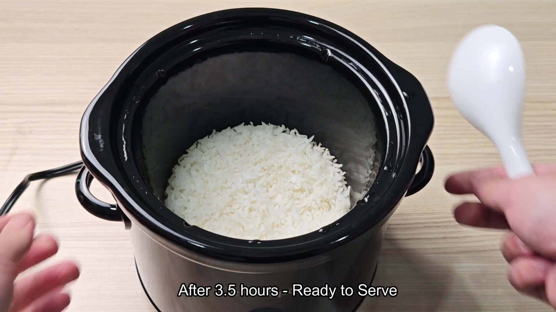 Fluffing perfectly cooked white rice Fluffing perfectly cooked white rice
