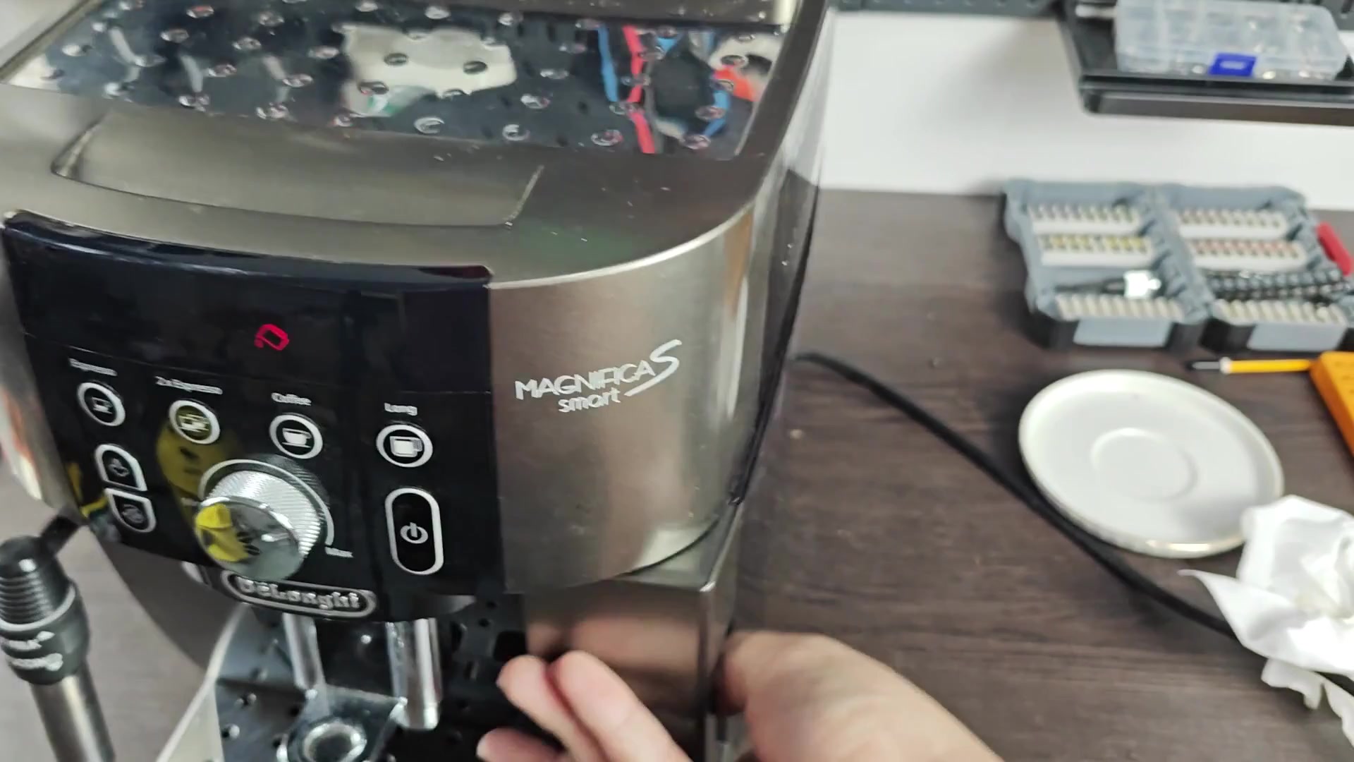 Infuser ready for easy removal Infuser ready for easy removal