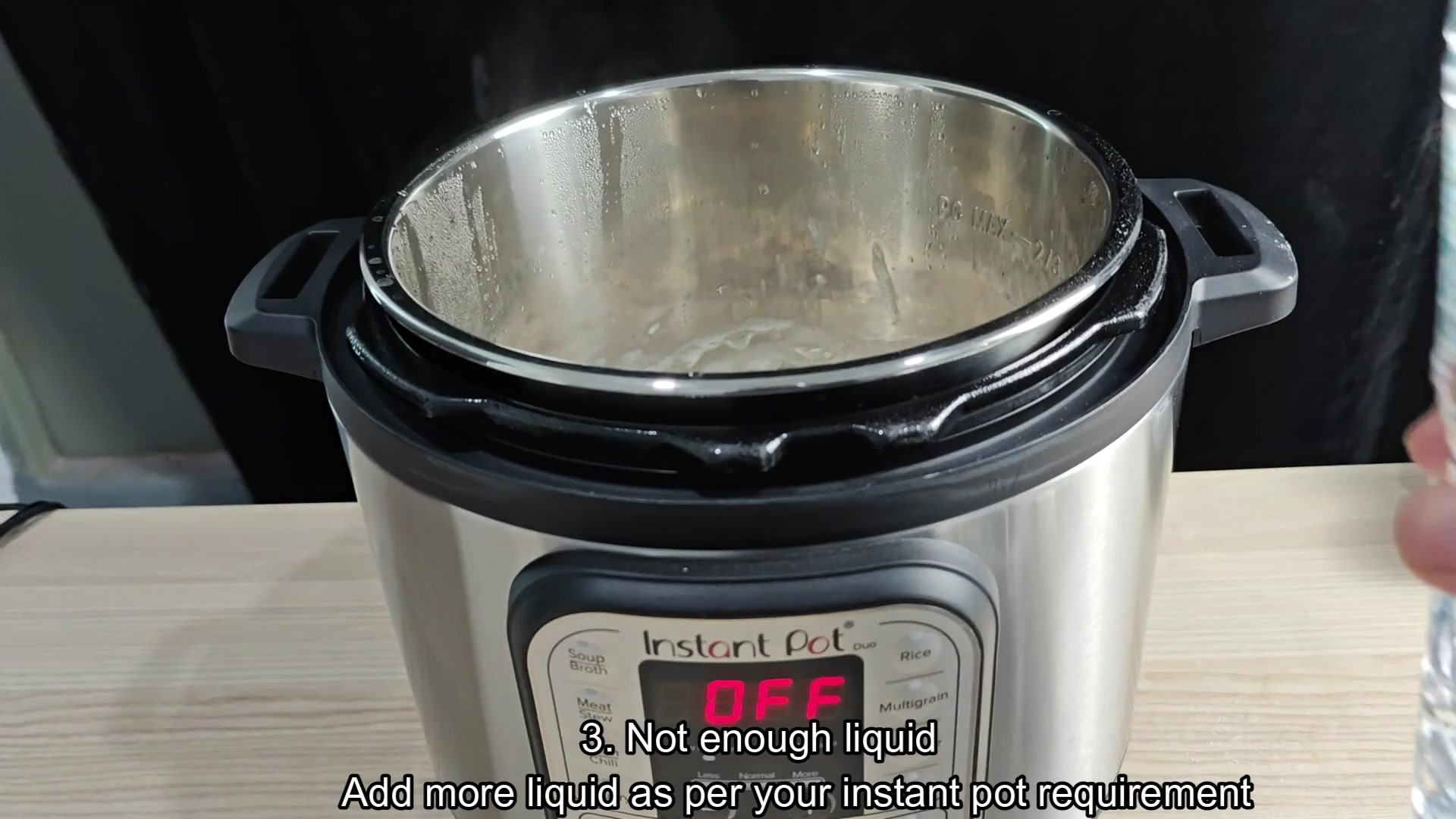Instant Pot display shows OFF status Instant Pot display shows OFF status